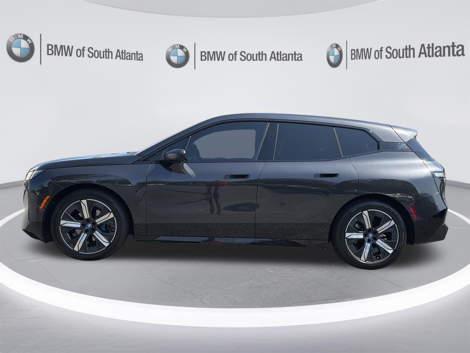 Used 2023 BMW iX xDrive50 w/ Premium Package AWD/4WD image 22
