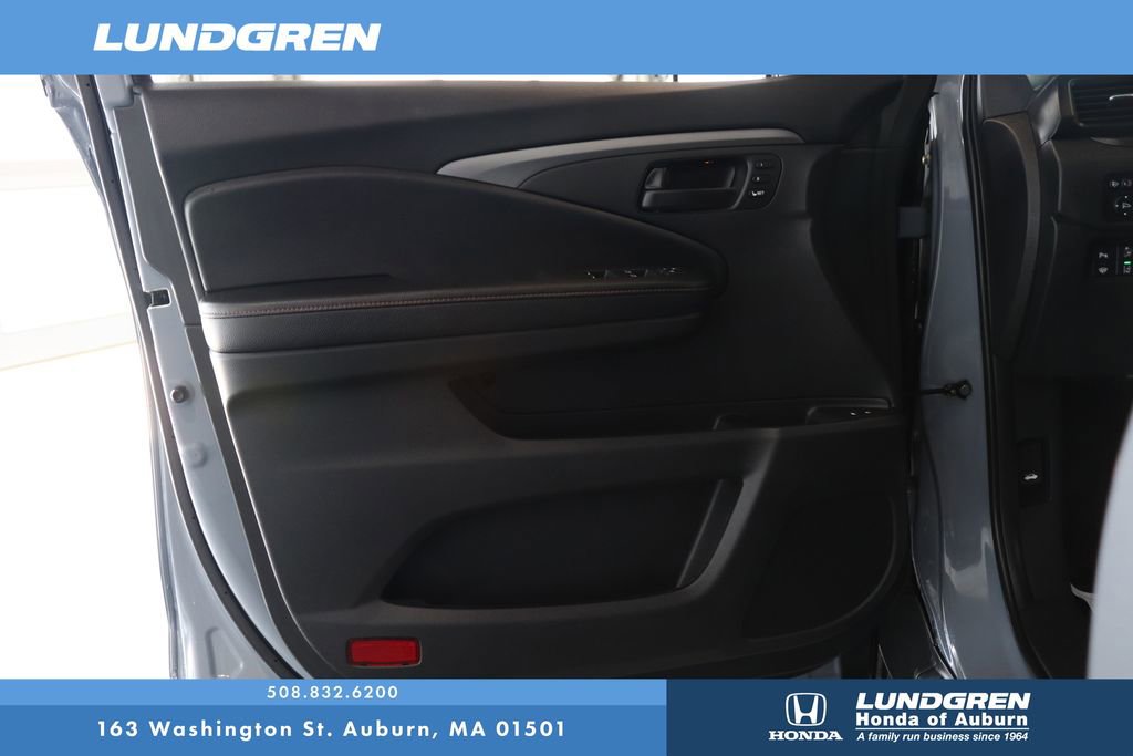 Used 2023 Honda Passport TrailSport image 9