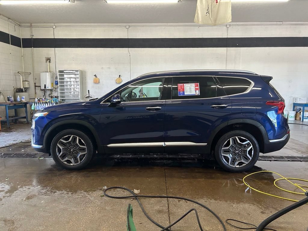 Used 2022 Hyundai Santa Fe Limited AWD/4WD image 2