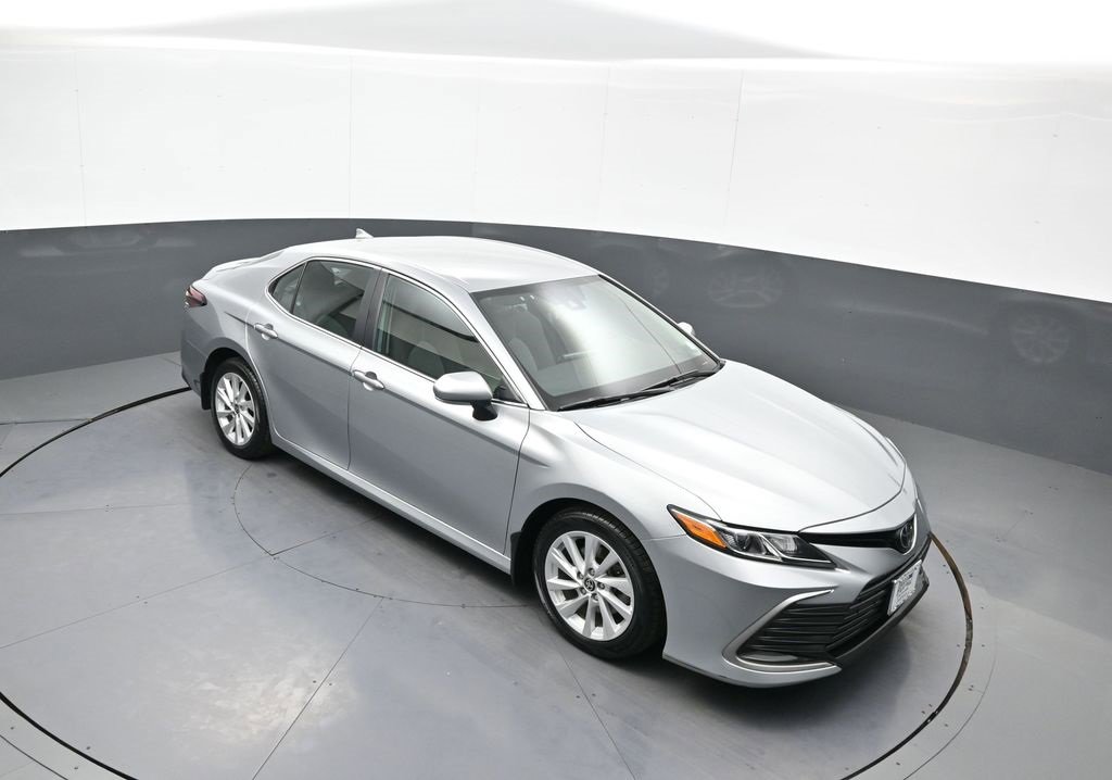 Certified 2021 Toyota Camry LE image 34