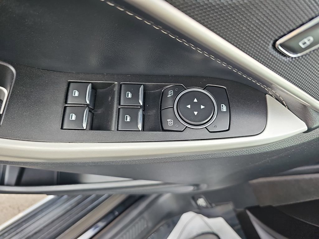 Used 2021 Ford Explorer XLT w/ Equipment Group 202A image 33