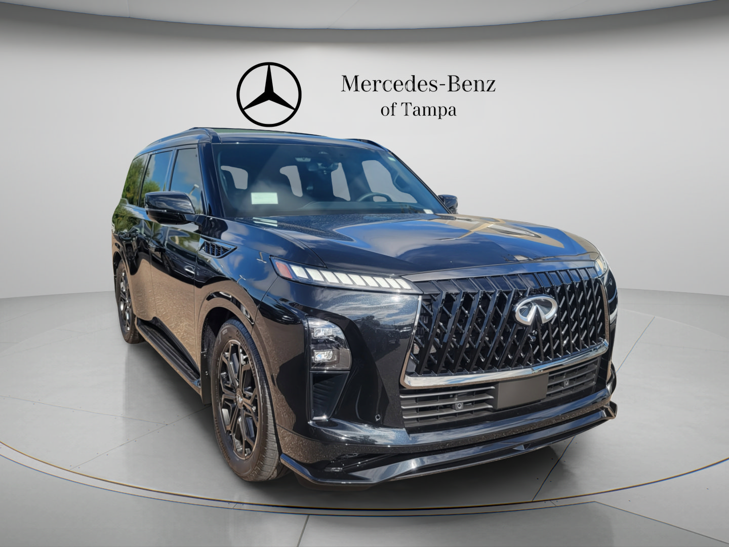 Used 2026 INFINITI QX80 4WD w/ Sport Exterior Package image 4
