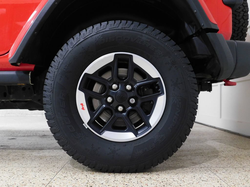 Used 2021 Jeep Wrangler Unlimited Rubicon w/ Dual Top Group AWD/4WD image 97