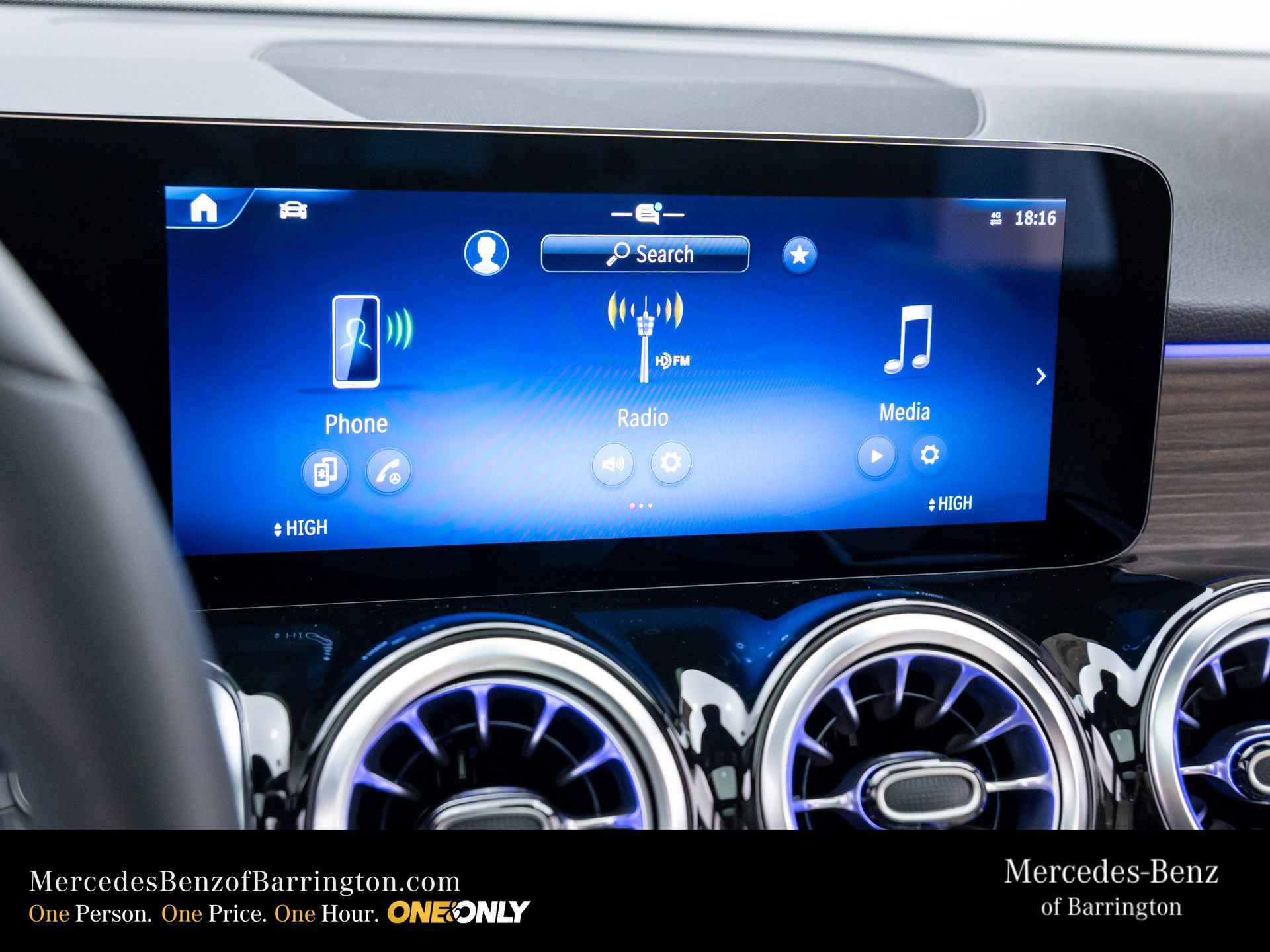 New 2026 Mercedes-Benz GLB 250 4MATIC image 25