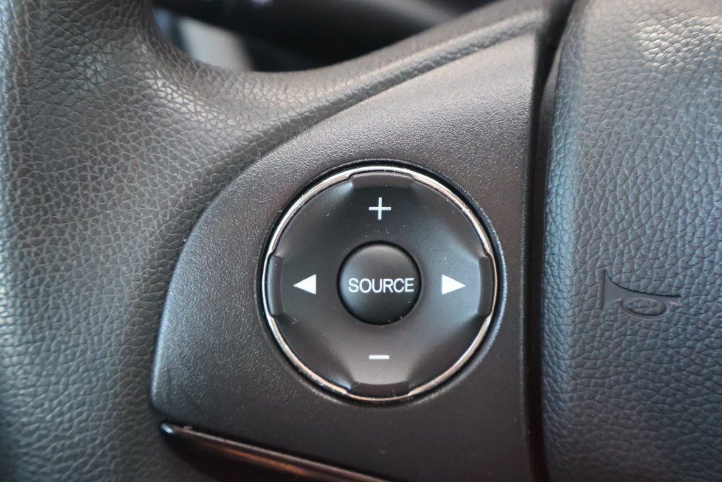 Used 2022 Honda HR-V LX image 25