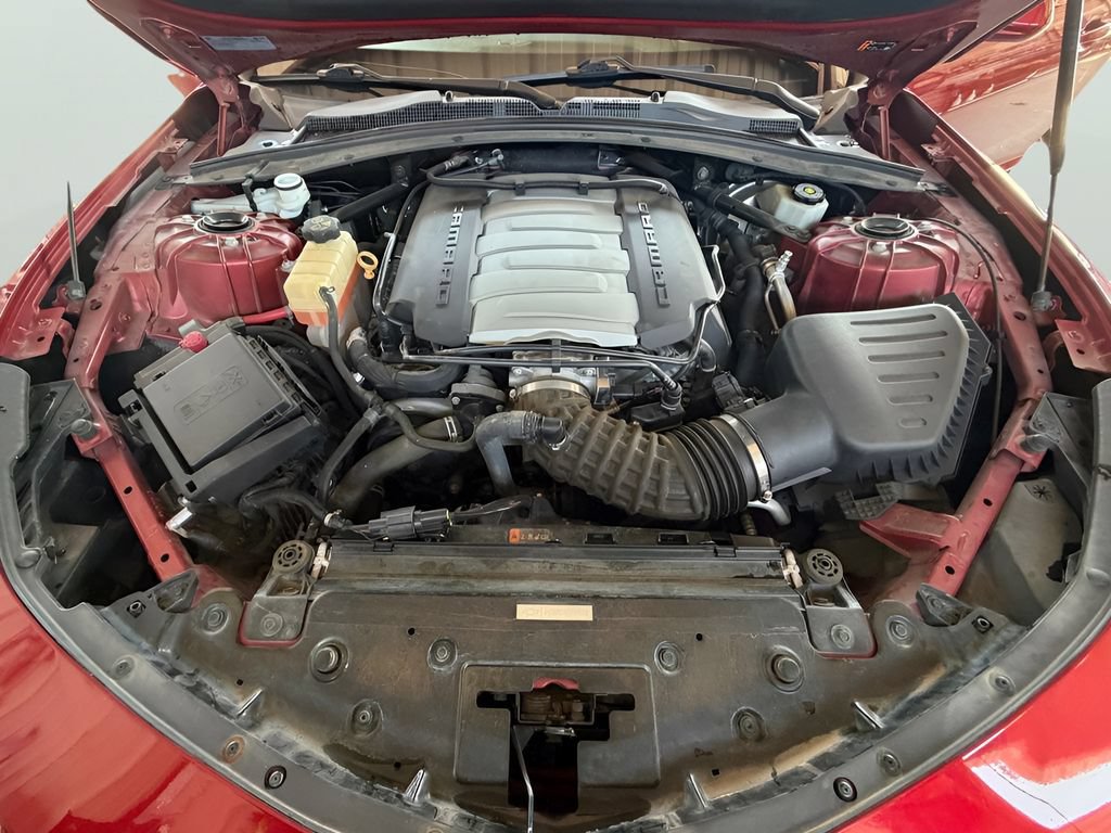 Used 2018 Chevrolet Camaro SS RWD image 27