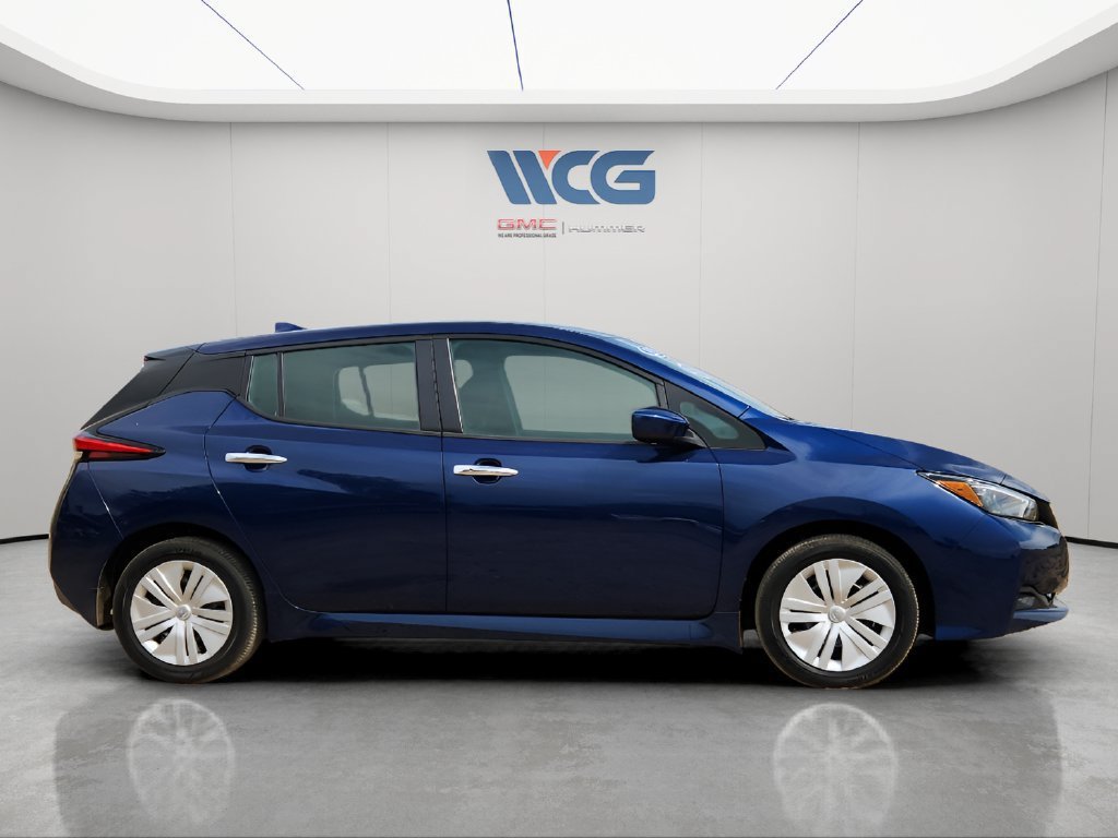 Used 2025 Nissan Leaf S FWD image 2