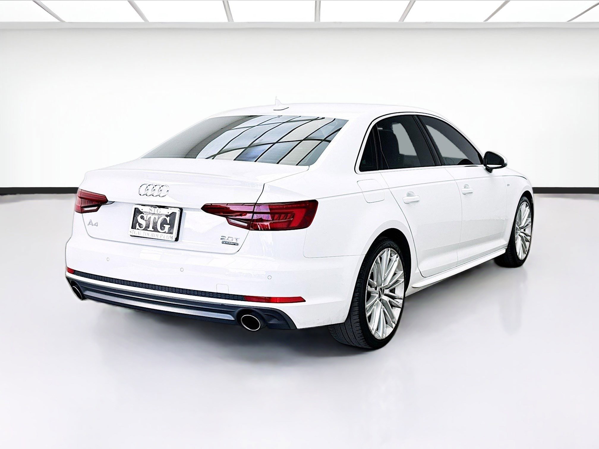 Used 2018 Audi A4 2.0T Premium Plus w/ Premium Plus Package image 4