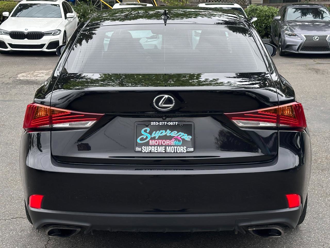 Used 2017 Lexus IS 200t RWD image 11