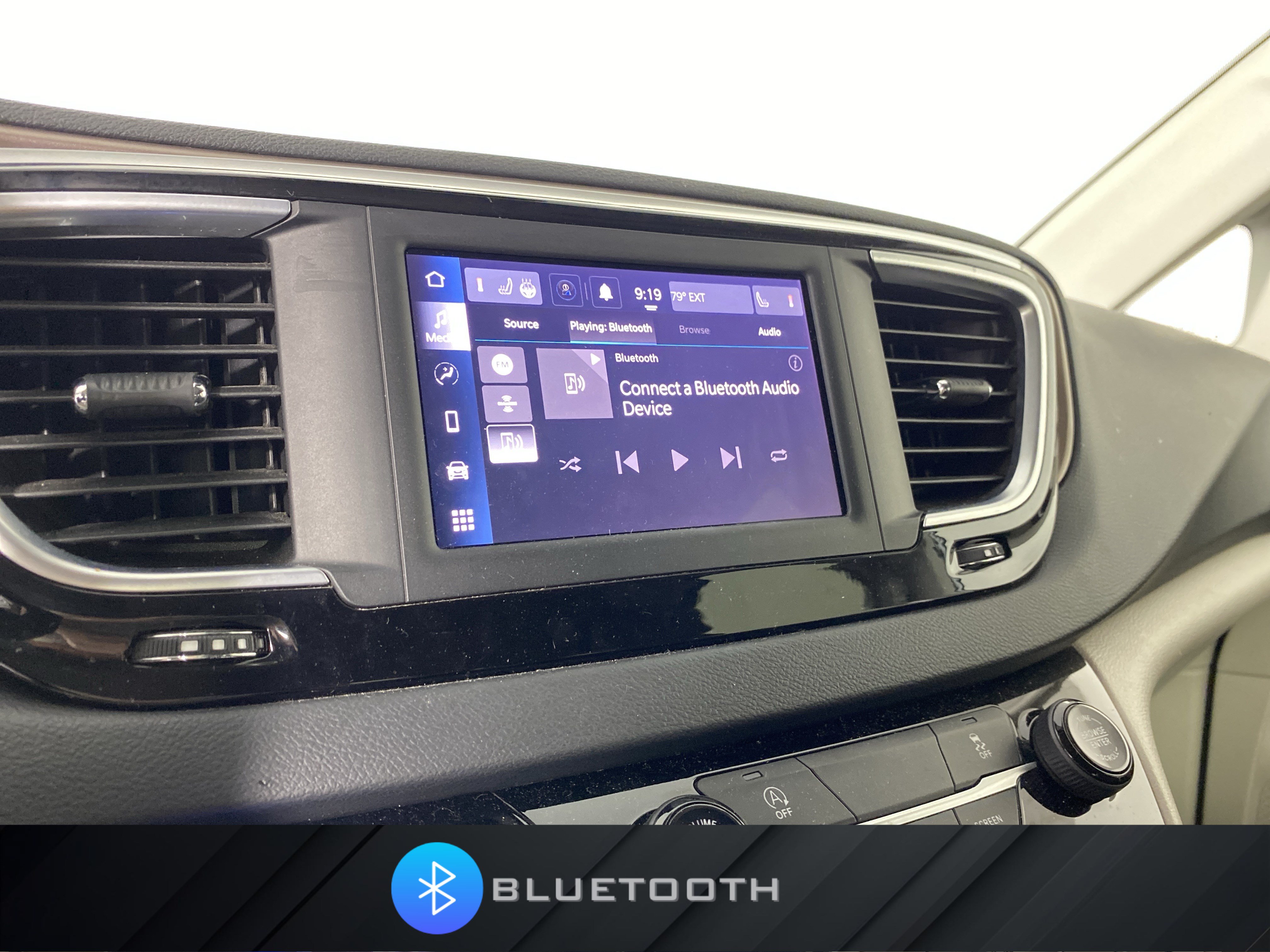 Used 2023 Chrysler Voyager LX FWD image 2