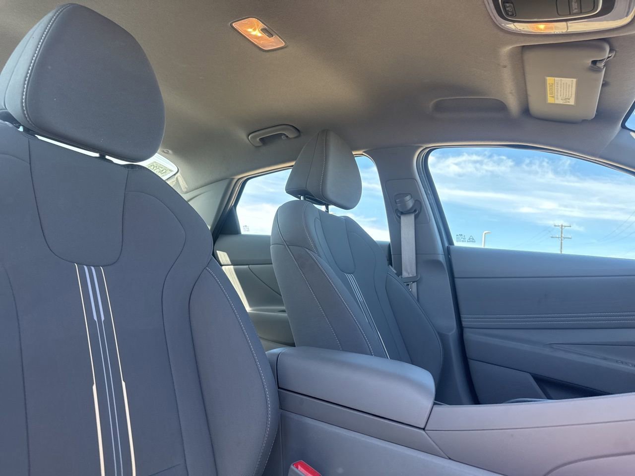 Used 2026 Hyundai Elantra Sport image 30