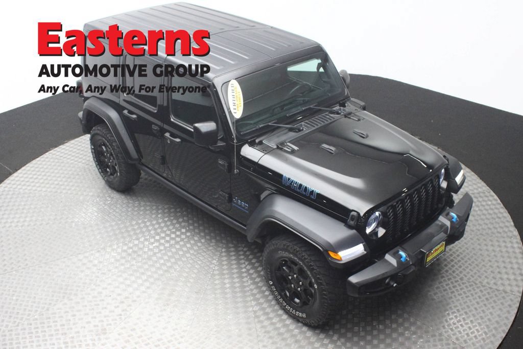Used 2023 Jeep Wrangler Unlimited w/ Cold Weather Group AWD/4WD image 3
