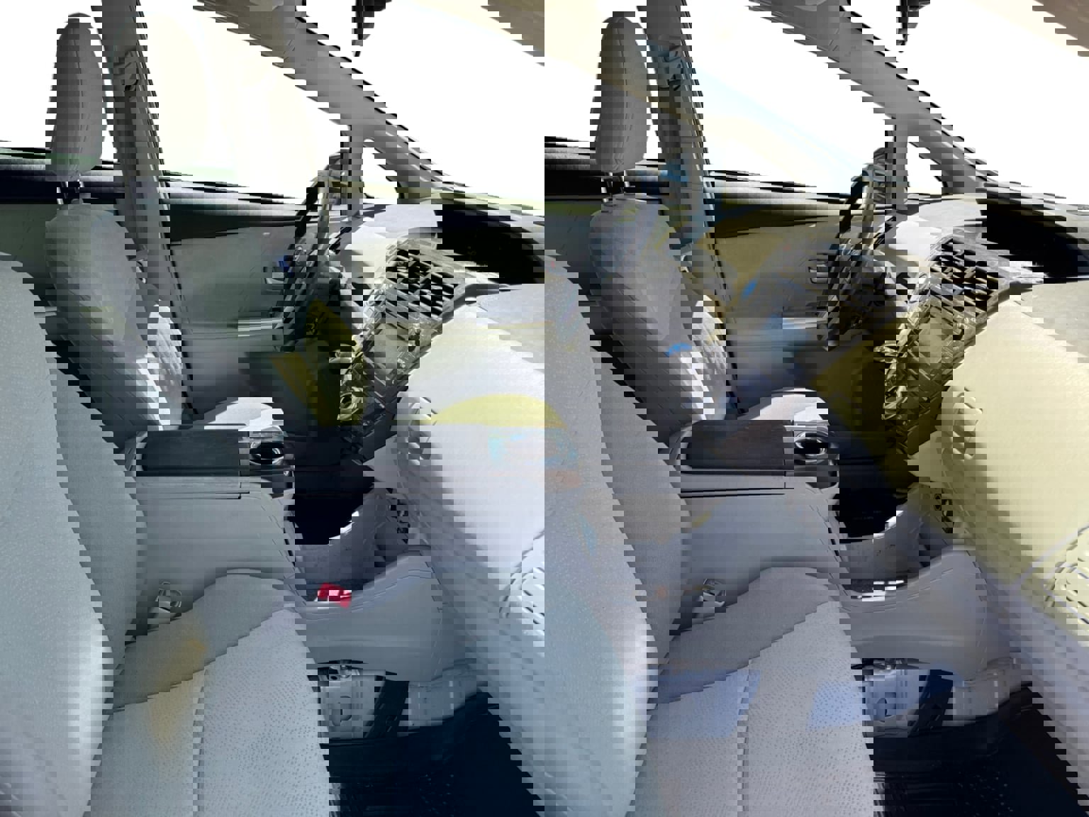 Used 2013 Toyota Prius V Two FWD image 16