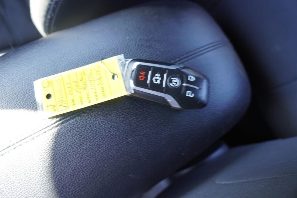 Used 2017 Ford Mustang EcoBoost image 2