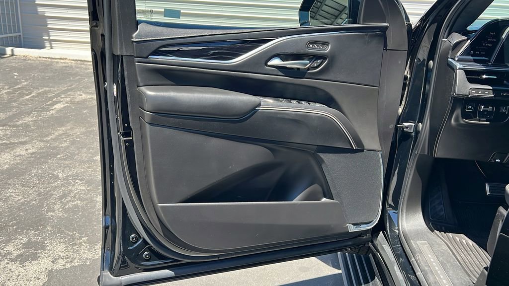 Used 2023 Cadillac Escalade V AWD/4WD image 13