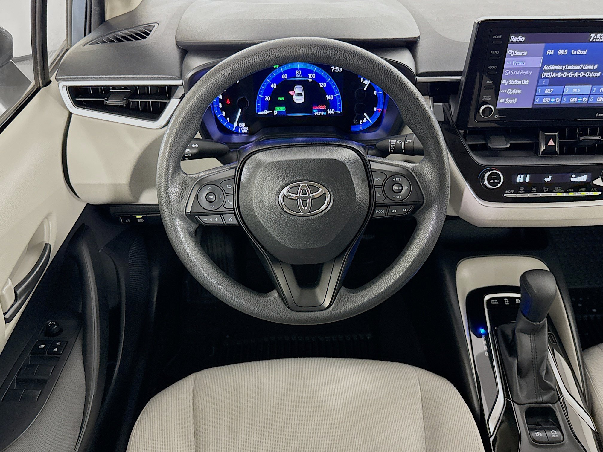 Used 2022 Toyota Corolla LE FWD image 15