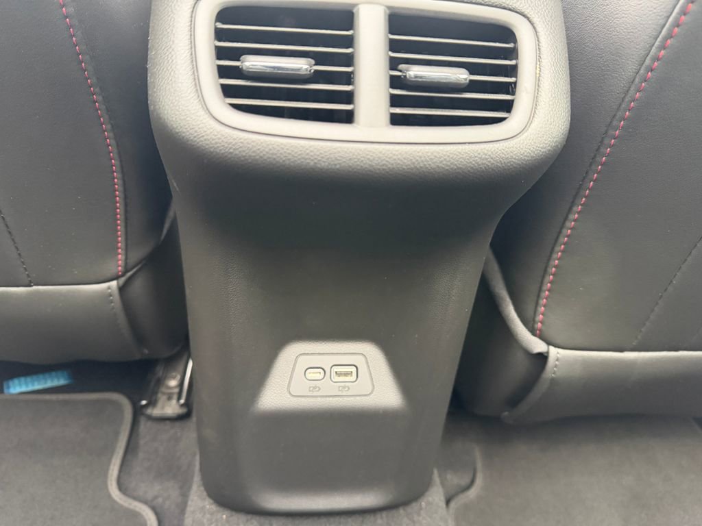 Used 2022 Buick Envision Essence w/ Technology Package II image 35