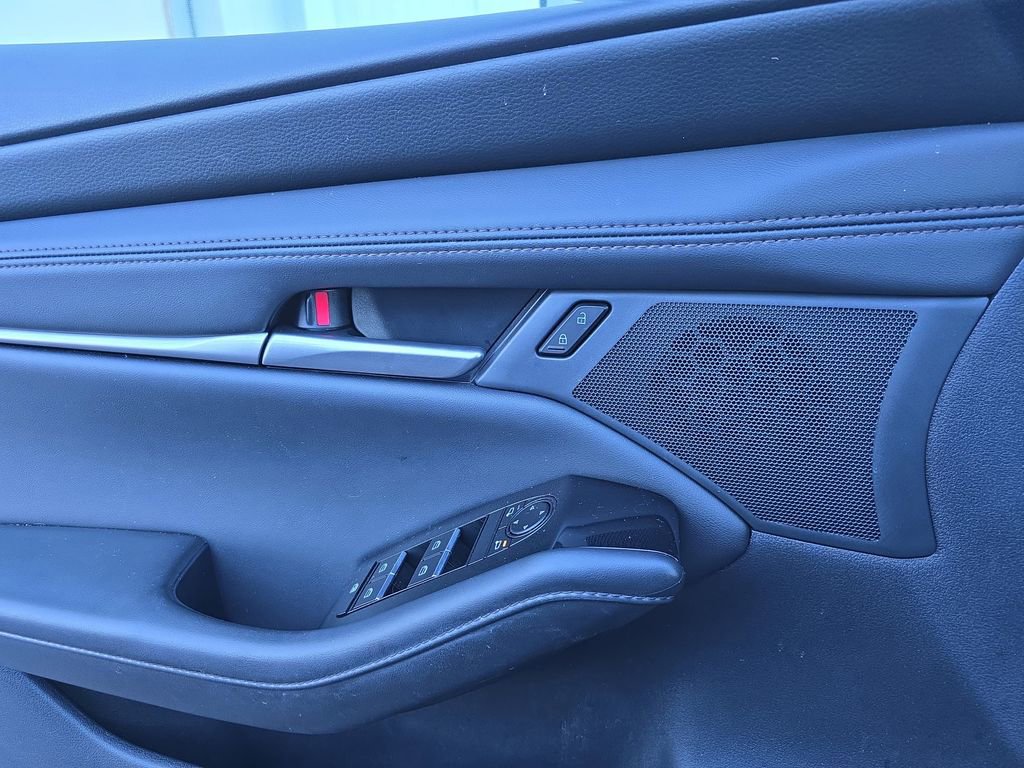 Used 2024 MAZDA MAZDA3 s image 13