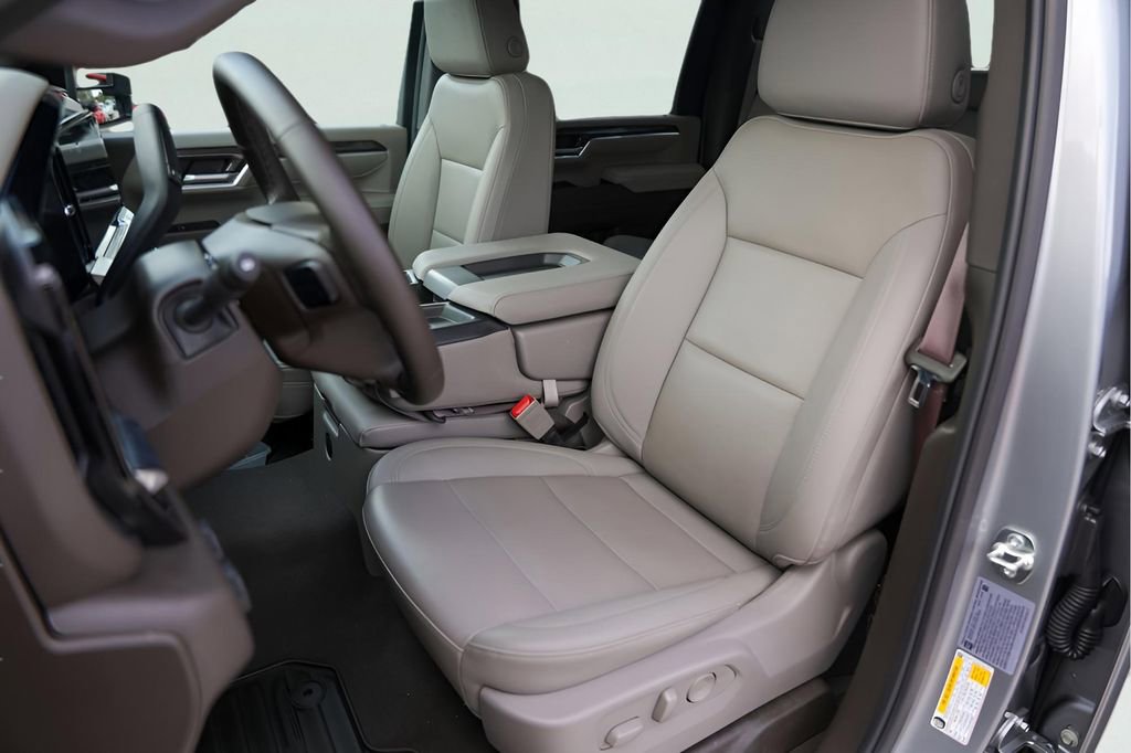 Used 2025 Chevrolet Silverado 3500 LTZ AWD/4WD image 10