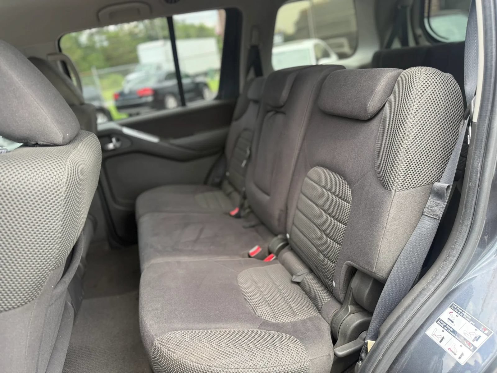 Used 2010 Nissan Pathfinder SE AWD/4WD image 18