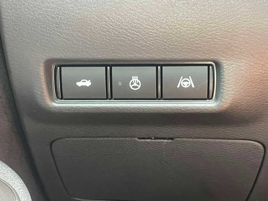 New 2026 Nissan Sentra SR w/ SR Premium Package FWD image 18