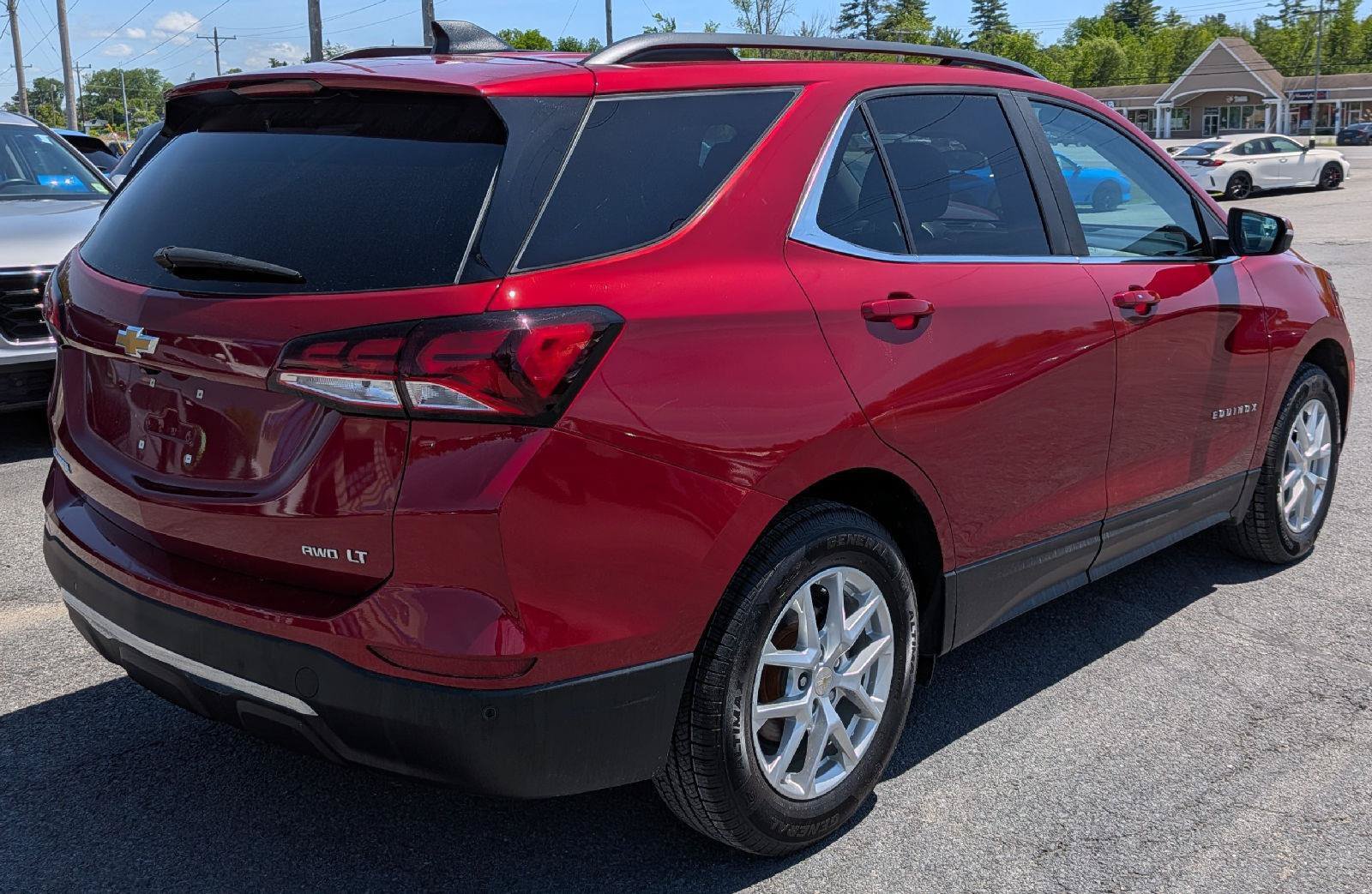 Used 2023 Chevrolet Equinox LT AWD/4WD image 8