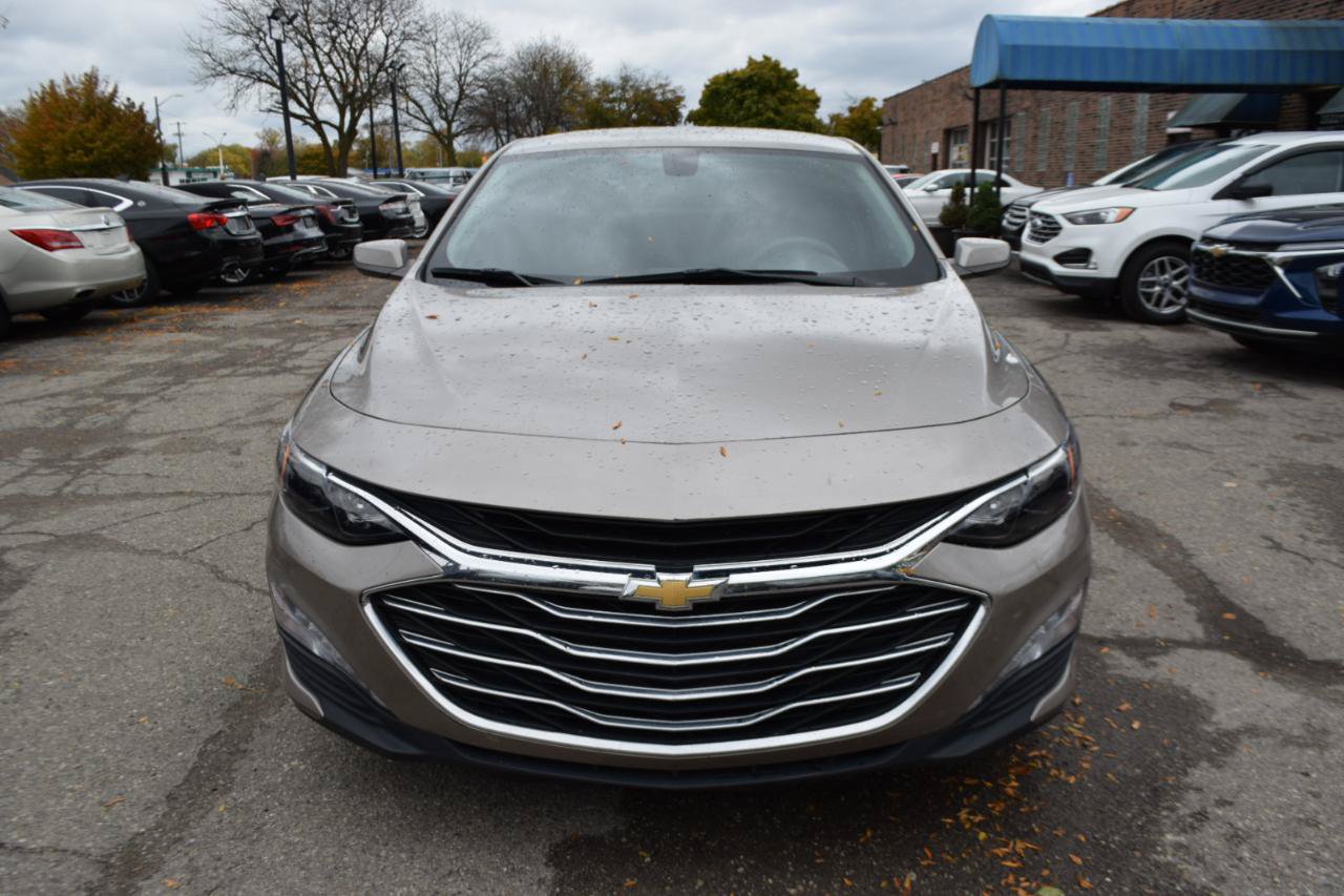 Used 2022 Chevrolet Malibu LT FWD image 3