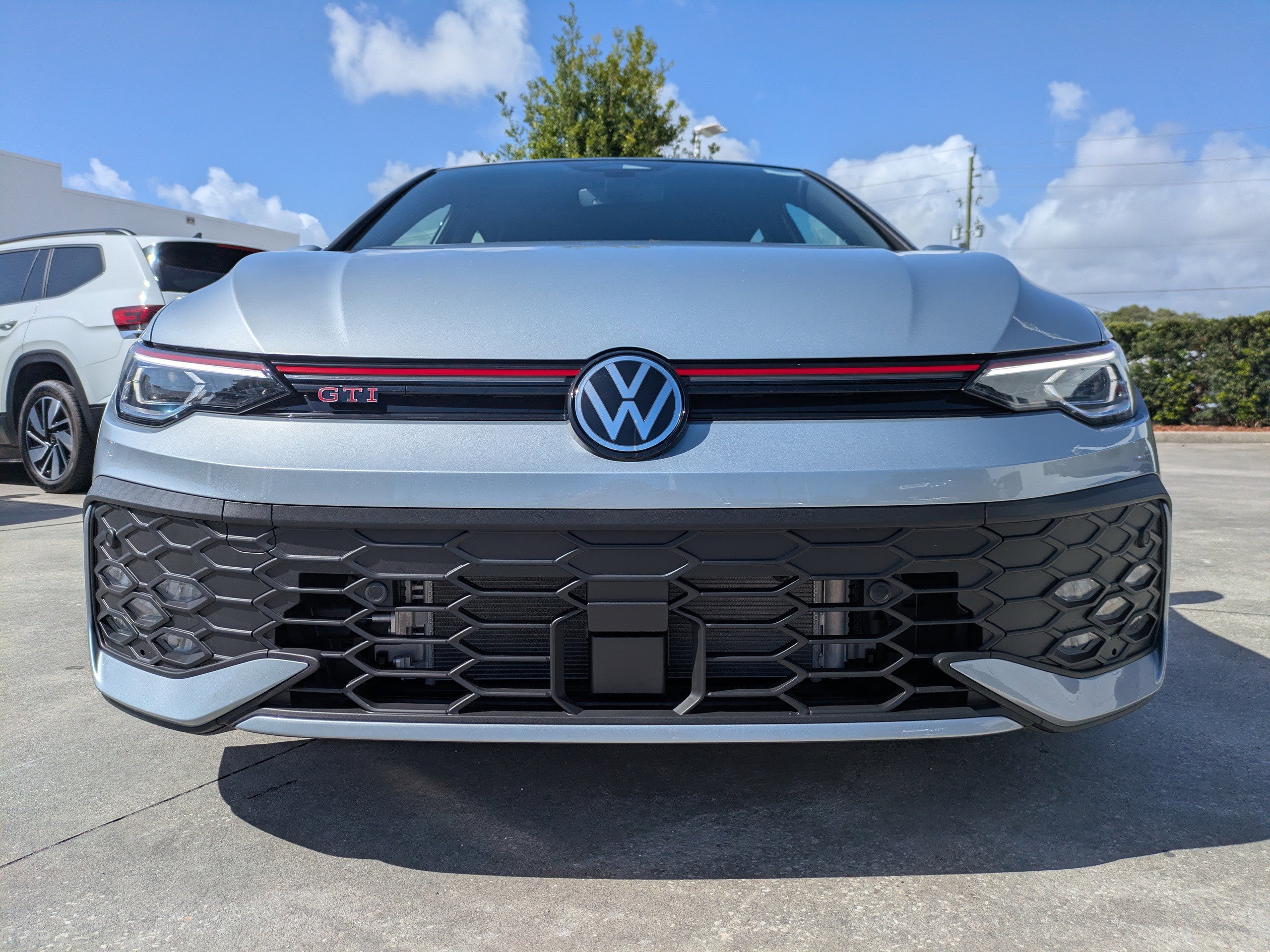 New 2026 Volkswagen GTI SE FWD image 9