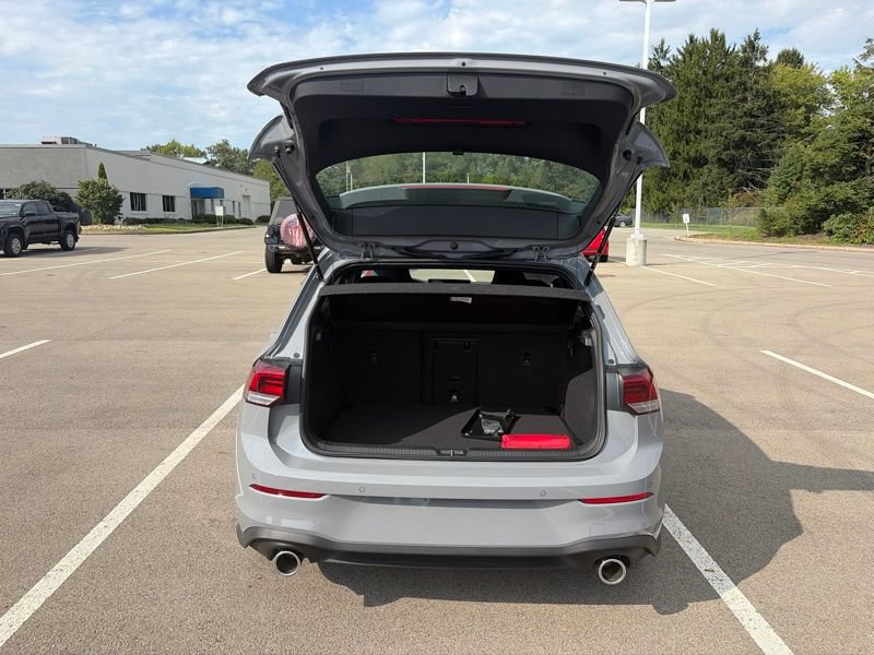 New 2026 Volkswagen GTI SE FWD image 9