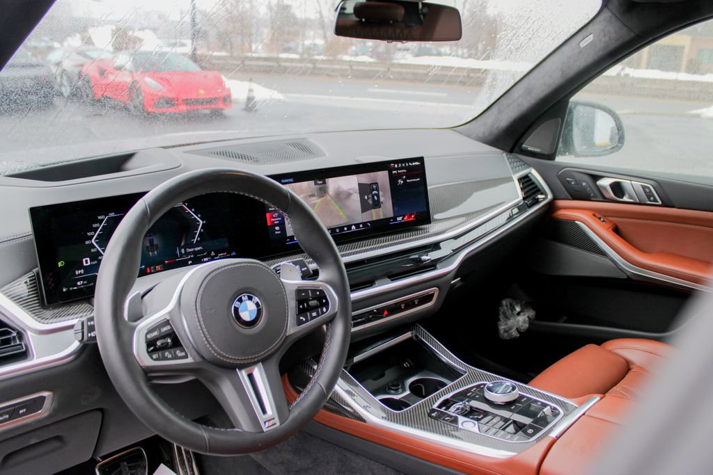 Used 2026 BMW X7 M60i image 9