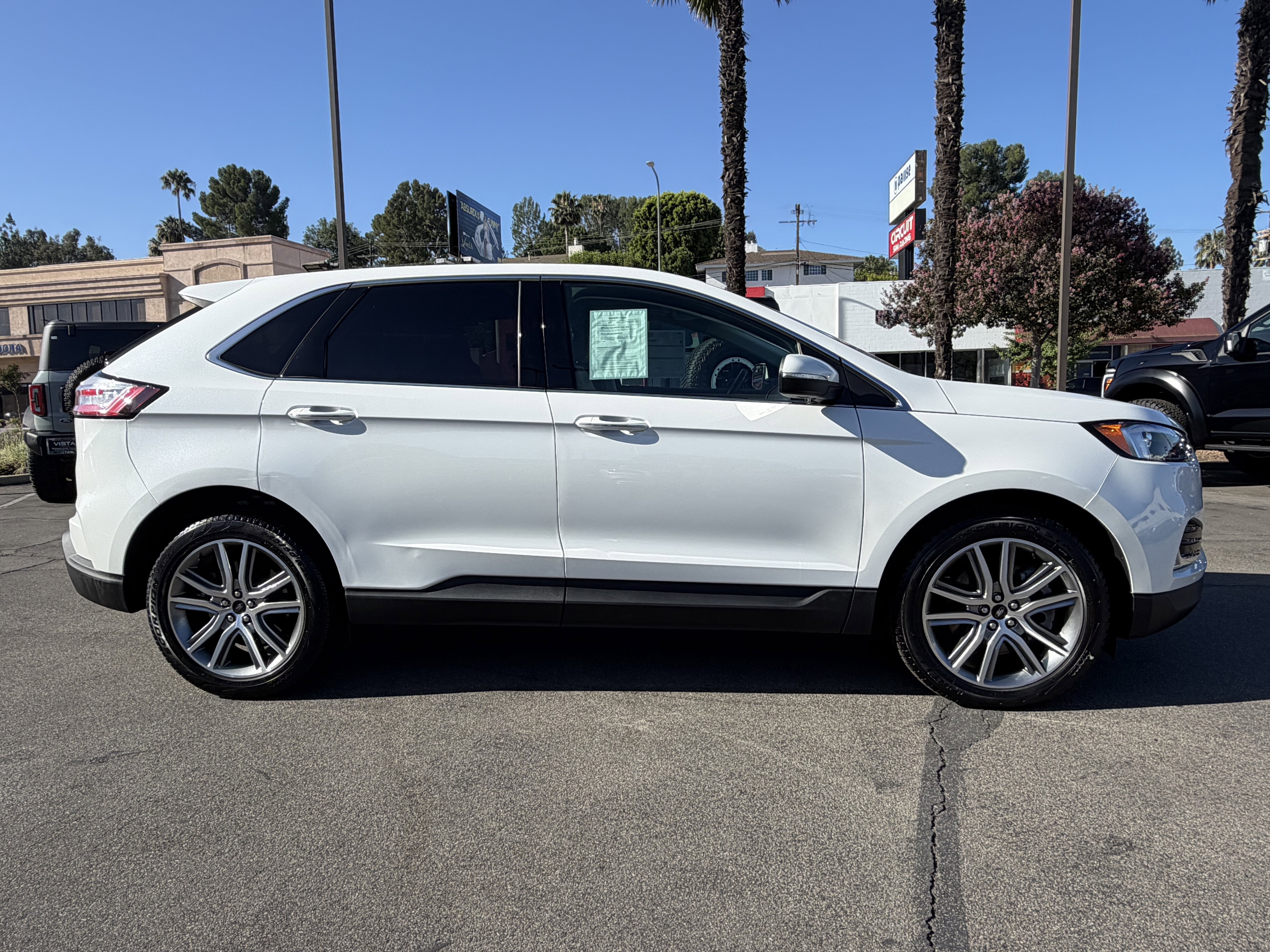Certified 2023 Ford Edge Titanium w/ Class II Trailer Tow Package AWD/4WD image 7