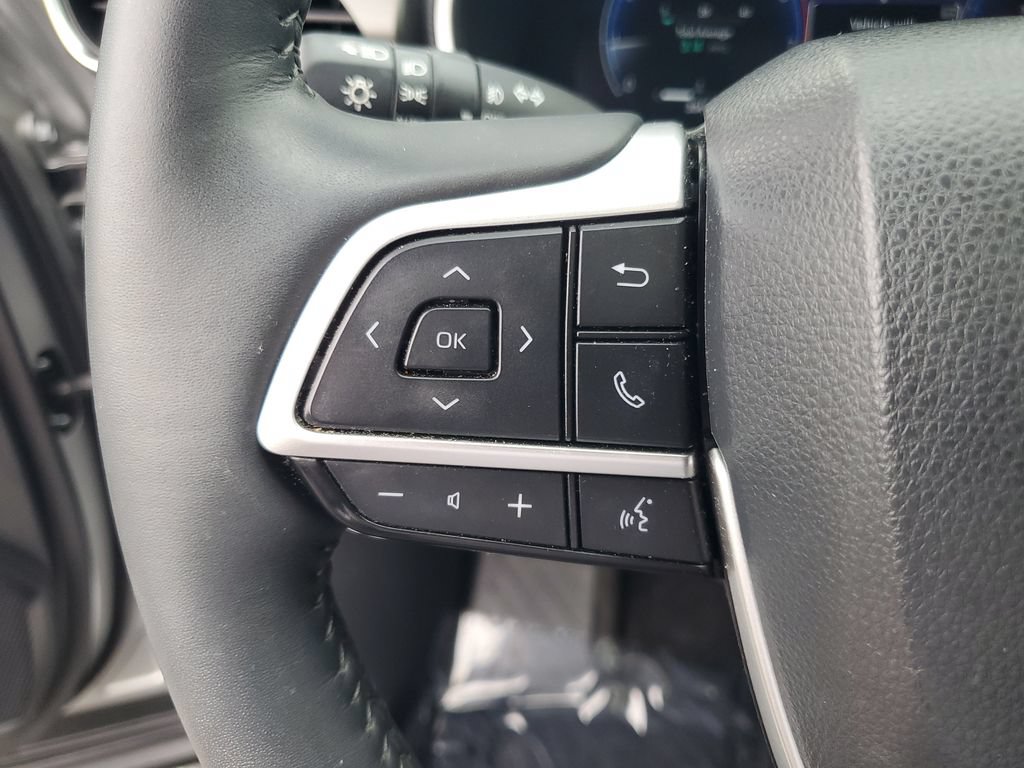 Used 2024 Toyota Highlander Limited AWD/4WD image 14