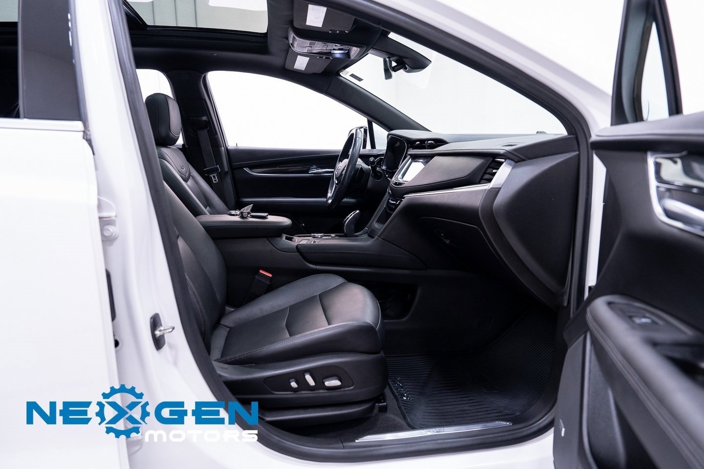 Used 2021 Cadillac XT5 Premium Luxury image 52