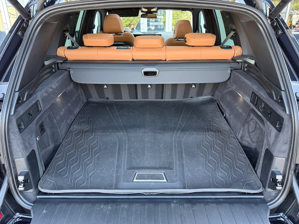 Certified 2025 BMW X5 xDrive40i w/ M Sport Package AWD/4WD image 38