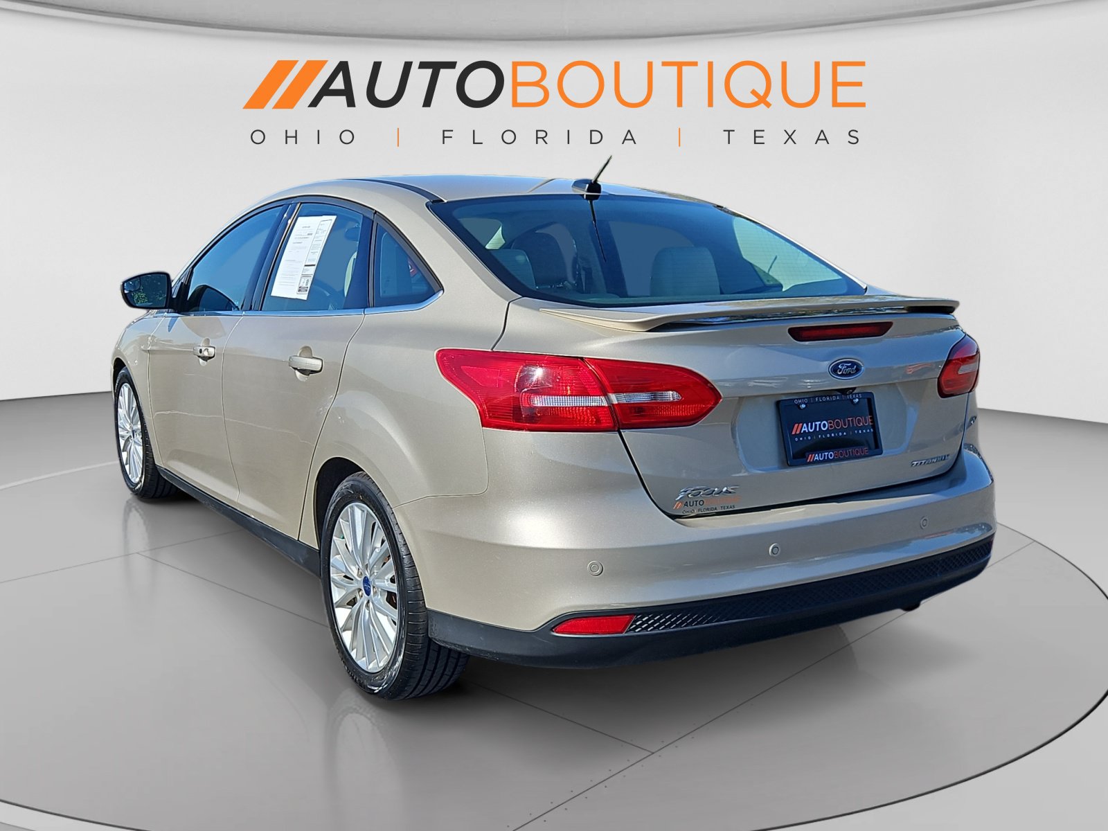 Used 2017 Ford Focus Titanium FWD image 3