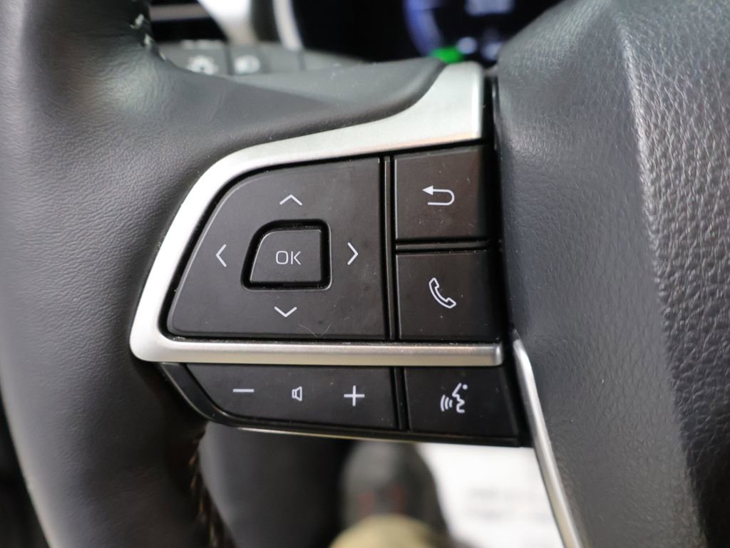 Used 2025 Toyota Highlander Platinum image 21