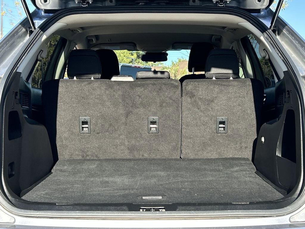 Used 2022 Ford Edge SE image 26