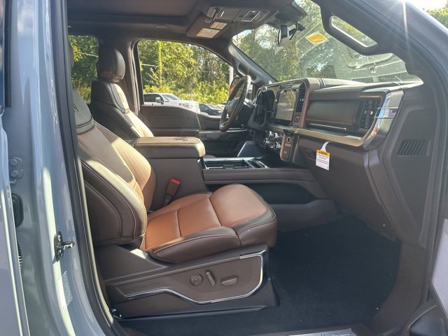 New 2026 Ford F350 King Ranch w/ Chrome Package image 32