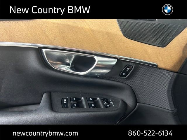 Used 2023 Volvo XC90 B6 Plus w/ Protection Package Premier image 12
