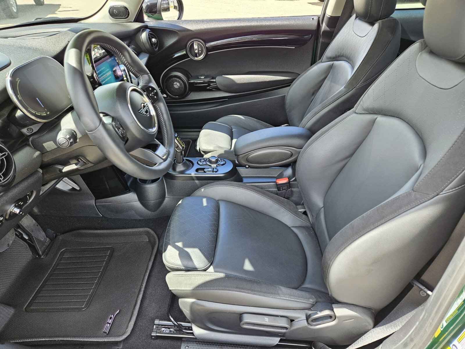 Used 2024 MINI Cooper SE FWD image 7