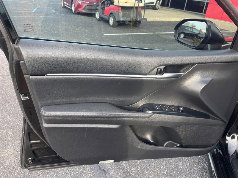 Used 2020 Toyota Camry XSE image 16