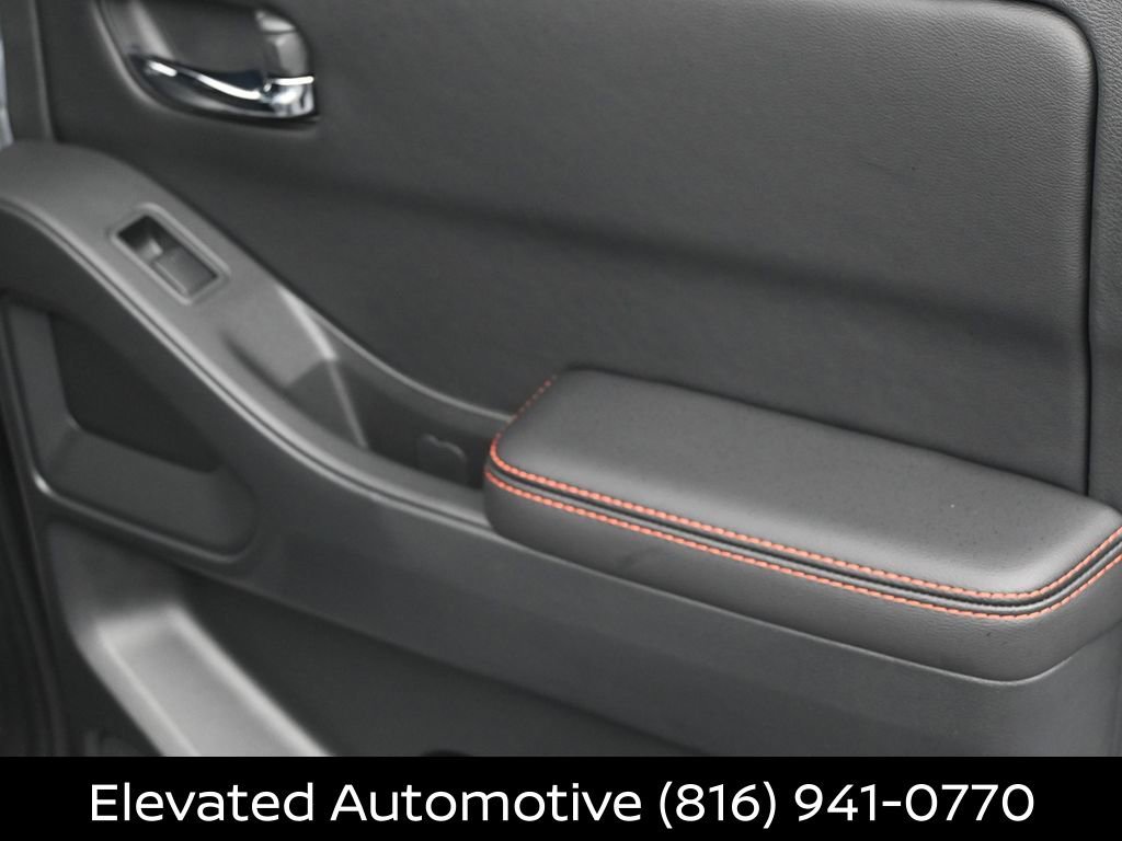 Certified 2025 Nissan Frontier PRO-4X w/ Pro Convenience Package image 7