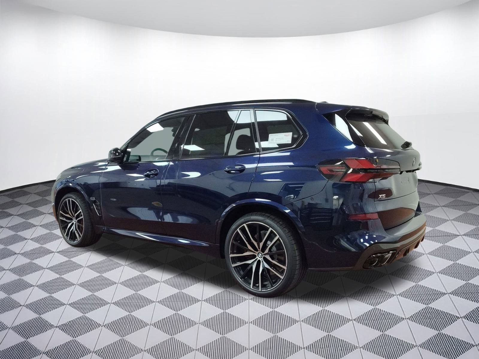 New 2026 BMW X5 M60i image 3