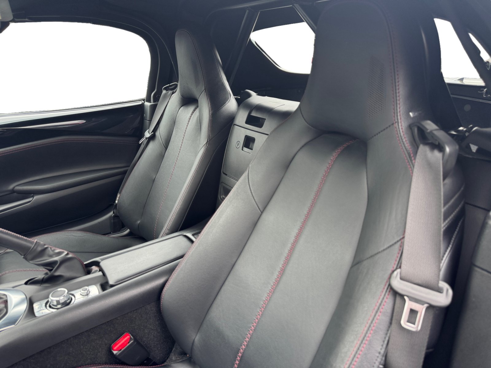 Used 2019 MAZDA MX-5 Miata Club w/ Brembo/BBS Package RWD image 13