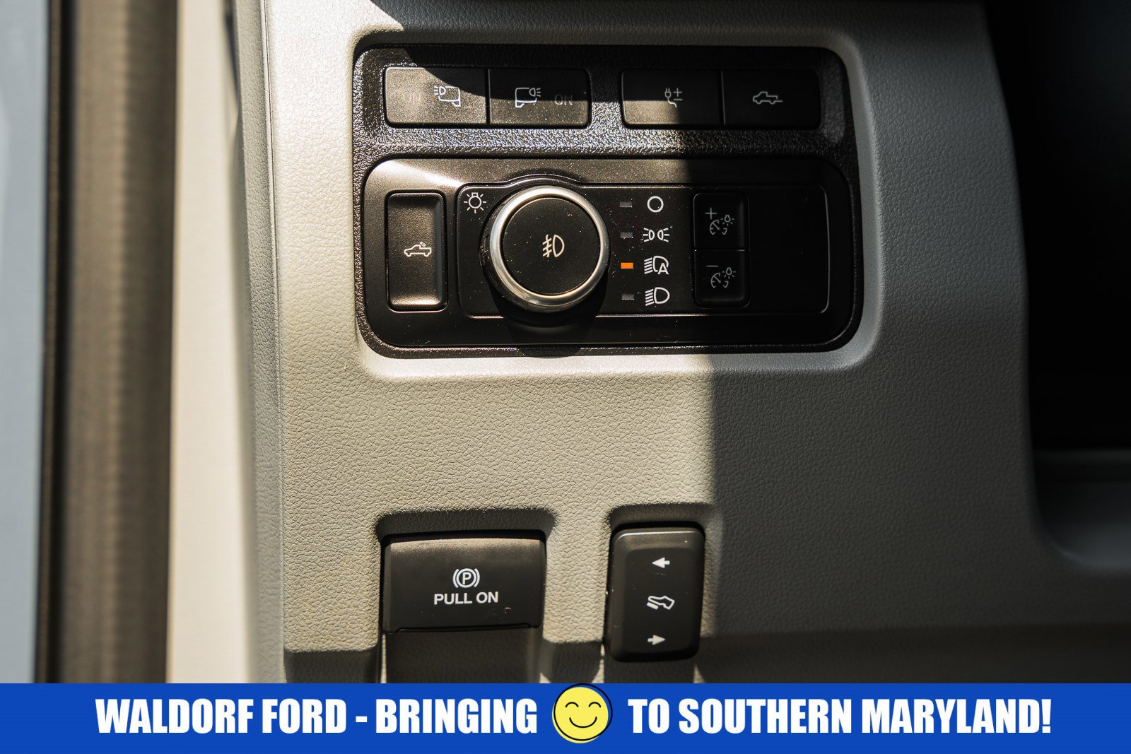 Used 2023 Ford F450 Limited w/ FX4 Off-Road Package image 54