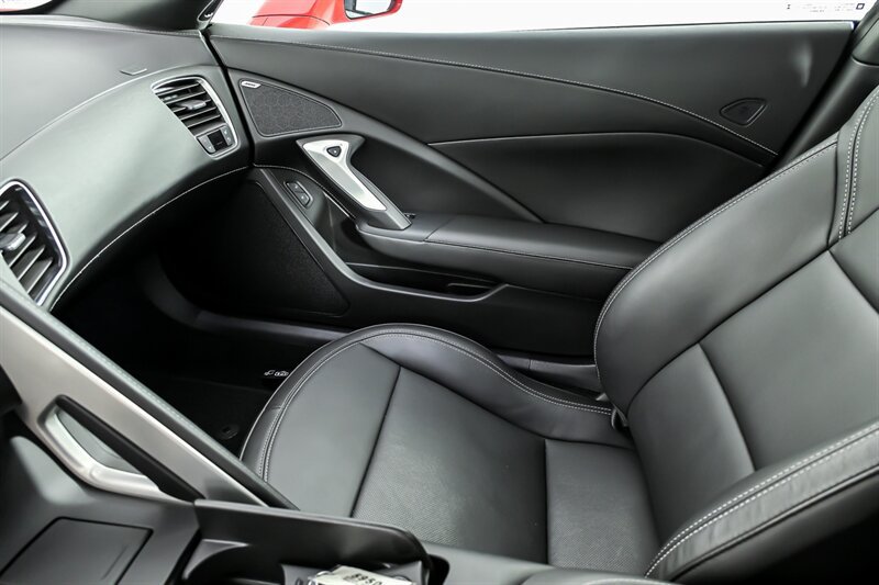 Used 2018 Chevrolet Corvette Grand Sport RWD image 29