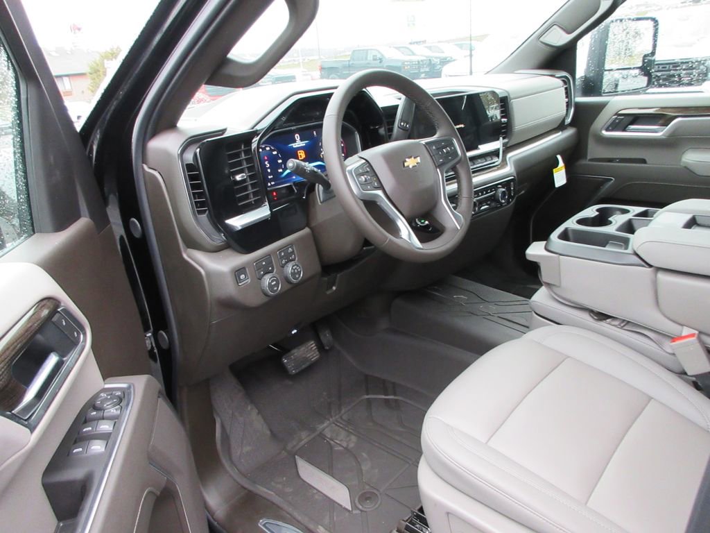 New 2026 Chevrolet Silverado 3500 LT w/ All Star Edition image 15