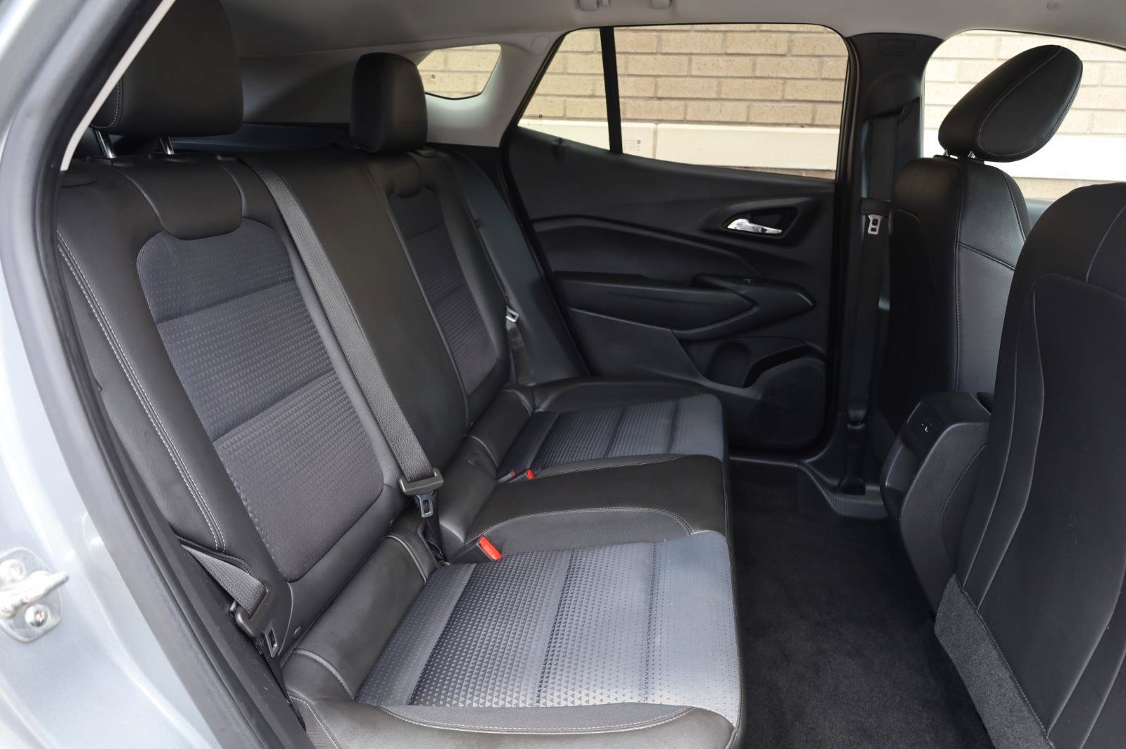 Used 2024 Chevrolet Trax LT FWD image 23