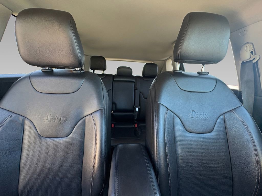 Used 2022 Jeep Compass Latitude image 2