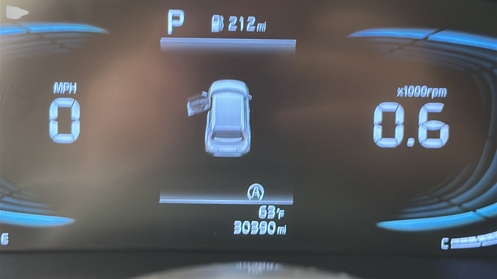 Used 2025 Kia Soul LX w/ LX Technology Package FWD image 15